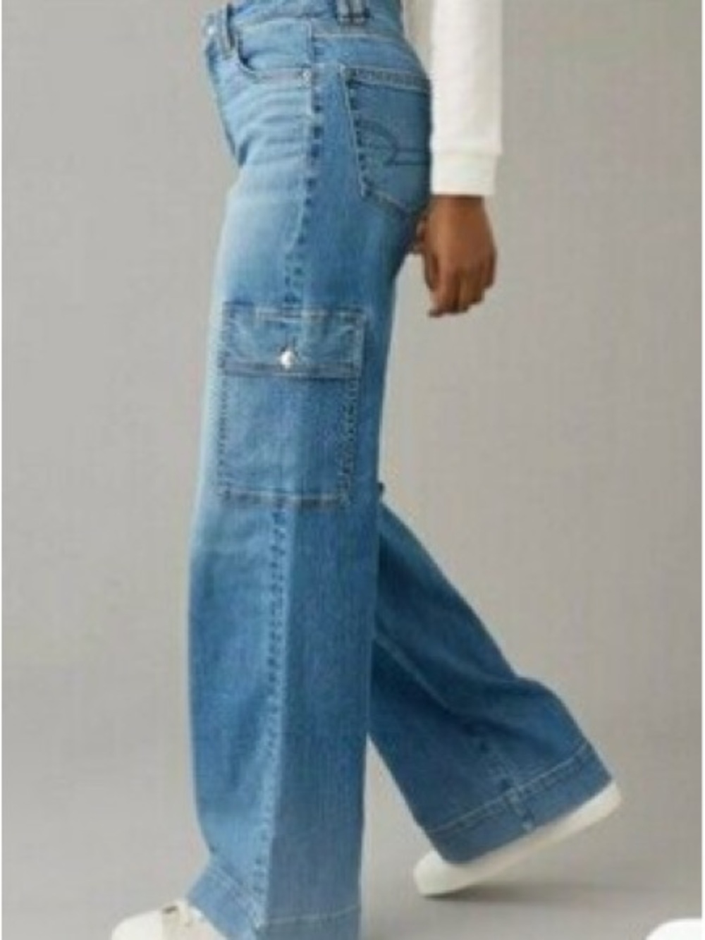 American Eagle Super High-Rise Baggy Wide Leg Cargo Jeans Women's Size 2
